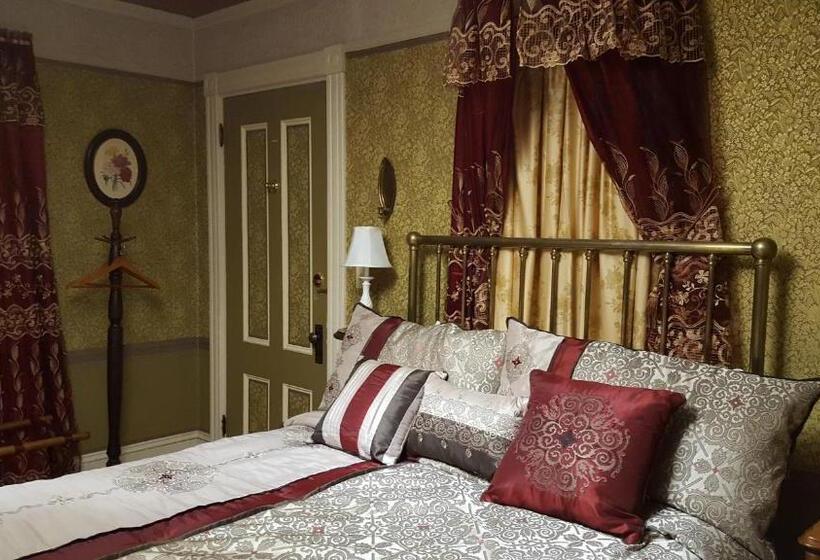 Holidae House Bed & Breakfast