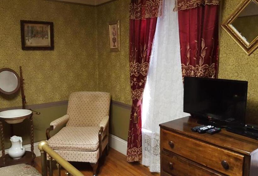 Holidae House Bed & Breakfast