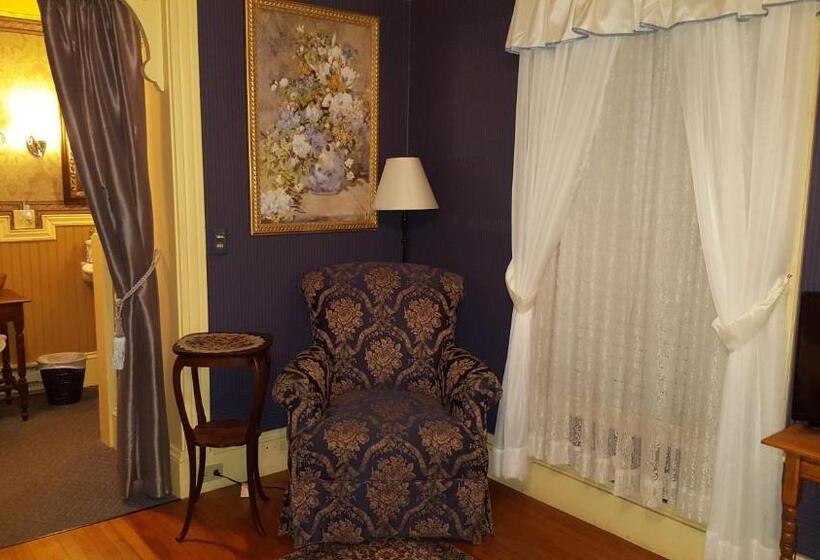 Holidae House Bed & Breakfast