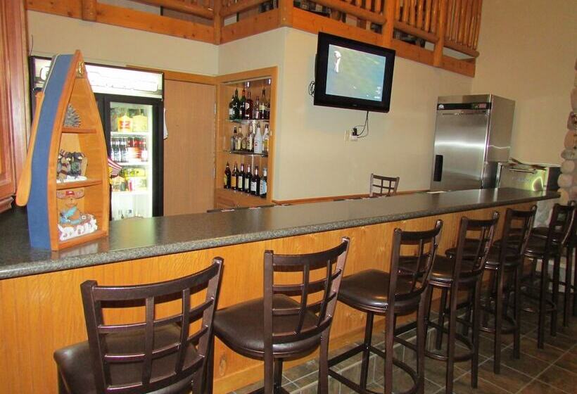 فندق Shell Lake Lodge, A Travelodge By Wyndham