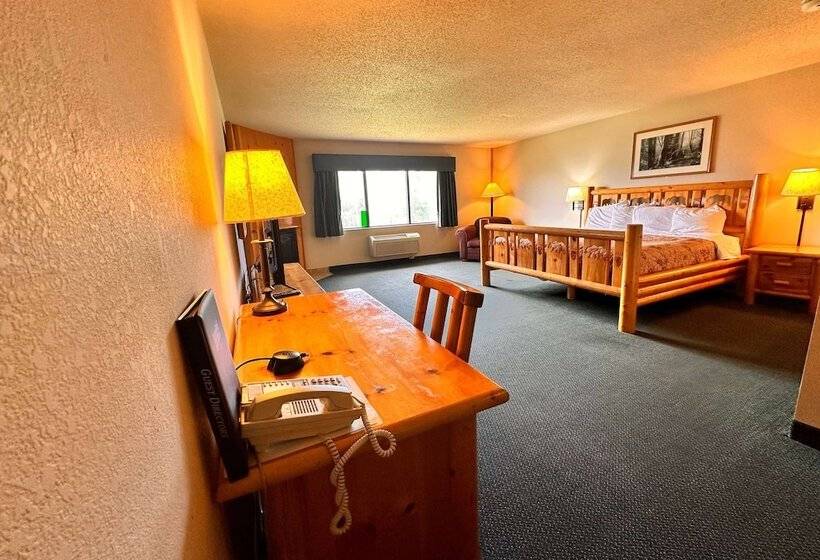 فندق Shell Lake Lodge, A Travelodge By Wyndham