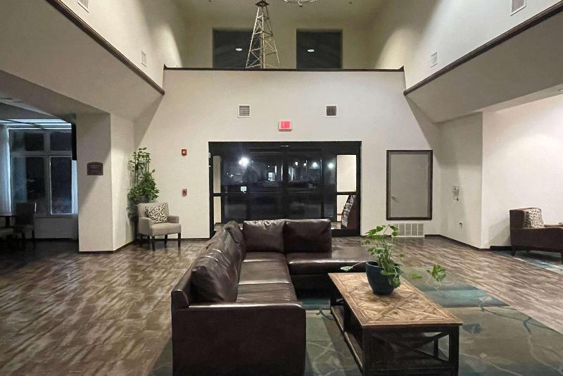 호텔 Baymont By Wyndham Andrews Tx