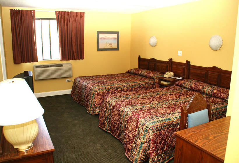 هتل Cape Cod Irish Village