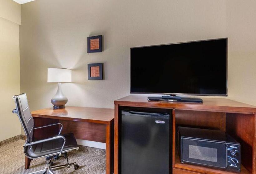 فندق Comfort Inn Aikens Center