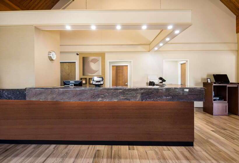 ホテル Comfort Inn Virginia Horse Center