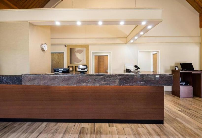 ホテル Comfort Inn Virginia Horse Center