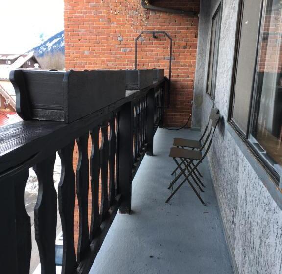 ホテル Der Sportsmann Suites