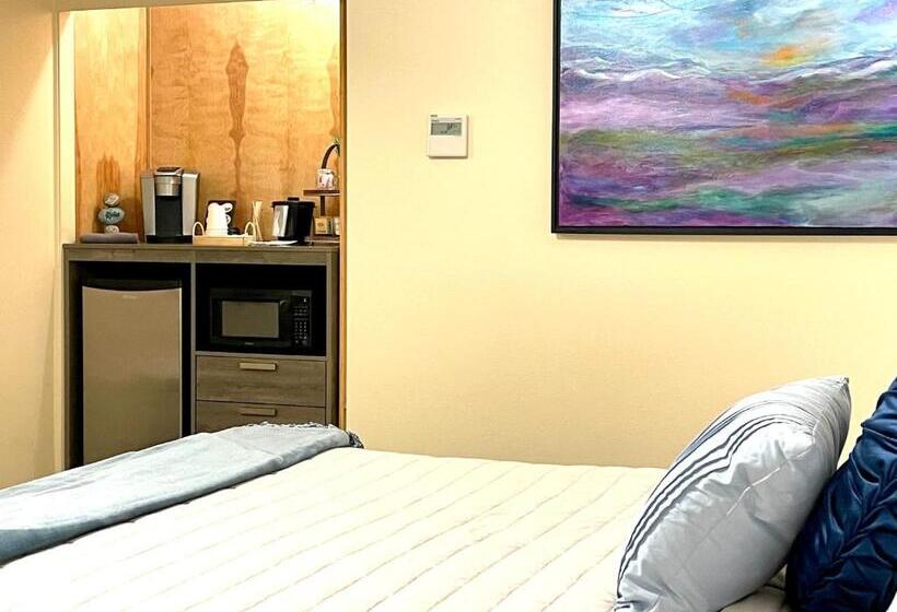 فندق Discovery Inn