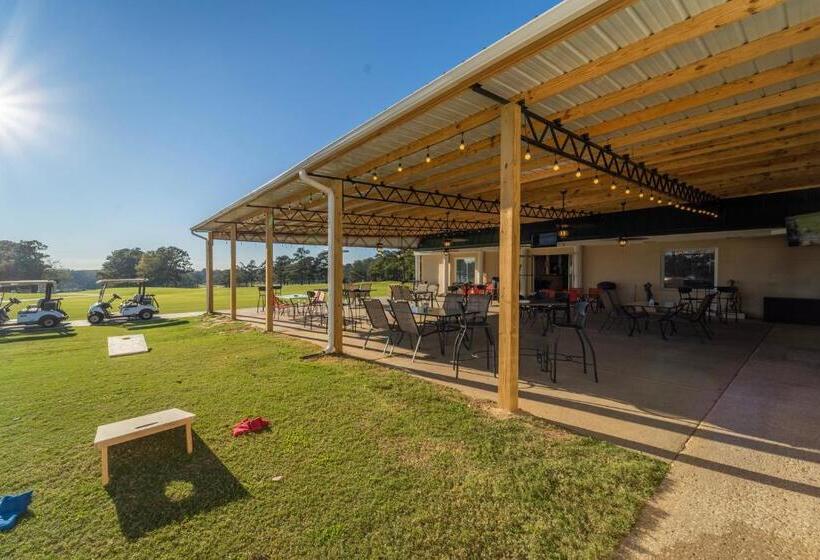 فندق Dothan National Golf Club And