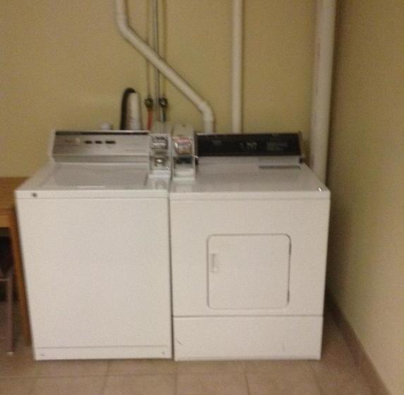 Отель Hometown Inn And Suites