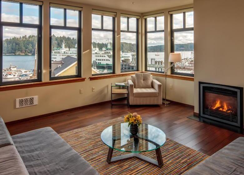 فندق Island Inn At 123 West