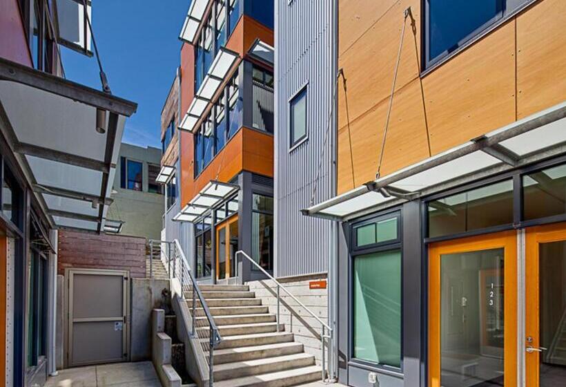 فندق Island Inn At 123 West