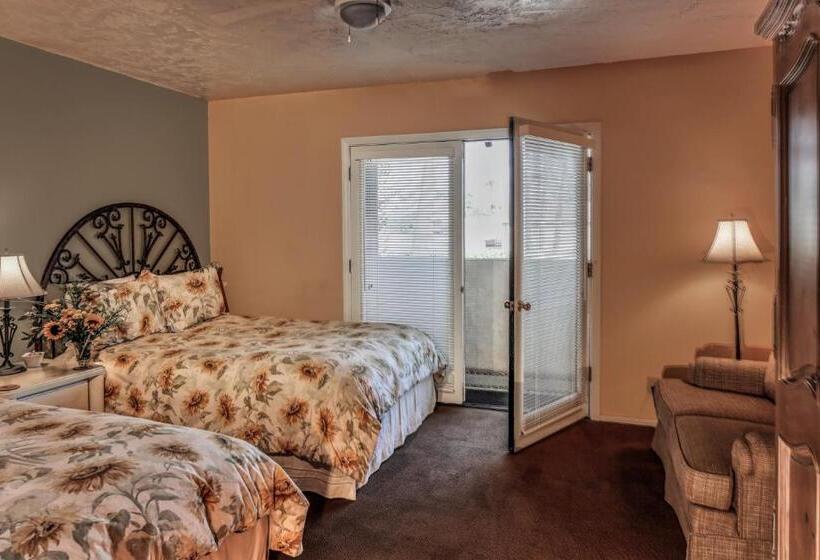 La Maison Hotel   Adults Only