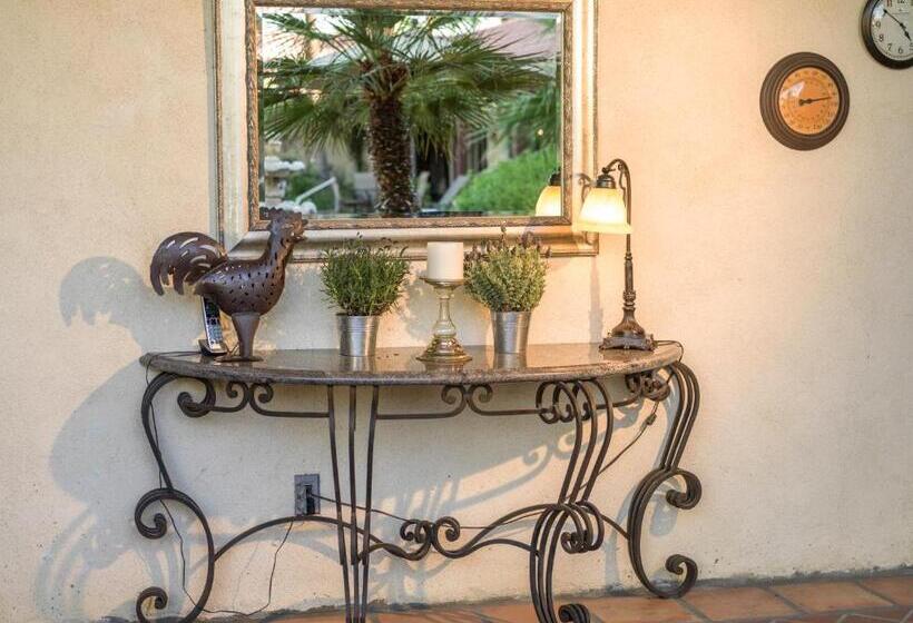 La Maison Hotel   Adults Only