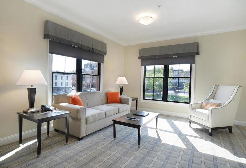 בית מלון כפרי Pavilion Grand