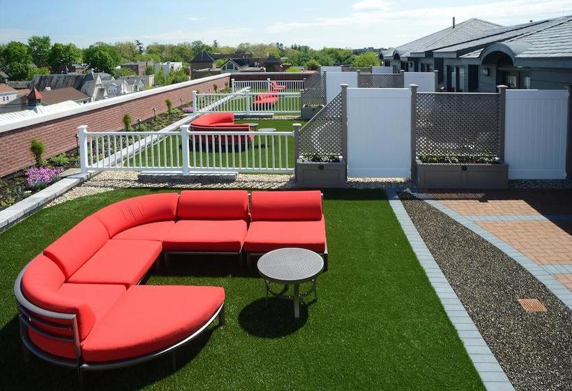 בית מלון כפרי Pavilion Grand