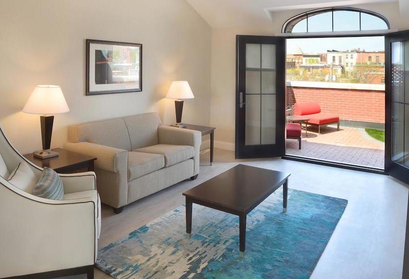 בית מלון כפרי Pavilion Grand