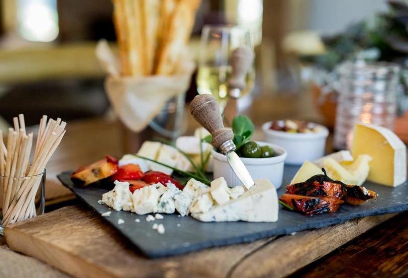 בית מלון כפרי Pavilion Grand