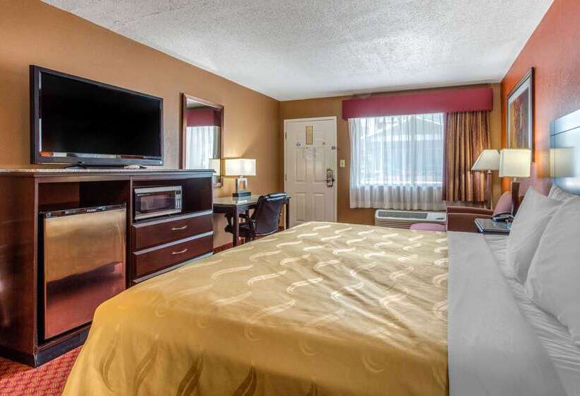 فندق Quality Inn