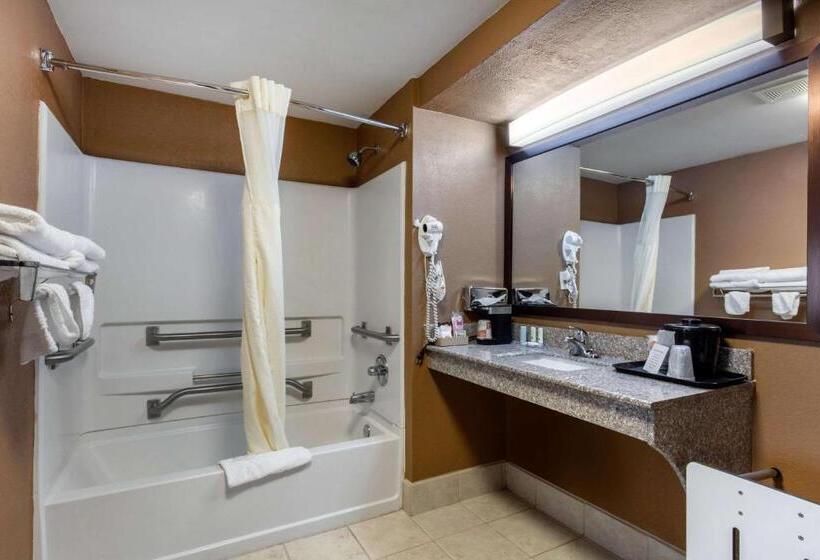 فندق Quality Inn