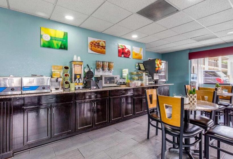 فندق Quality Inn