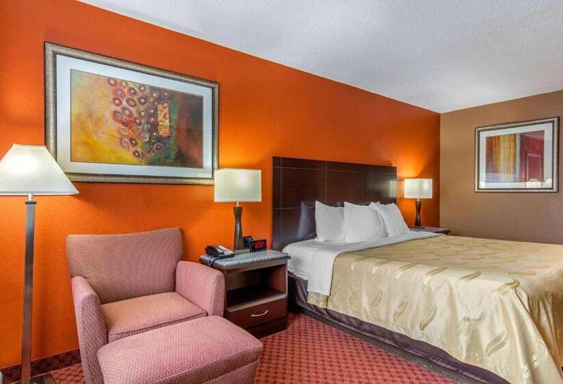 فندق Quality Inn