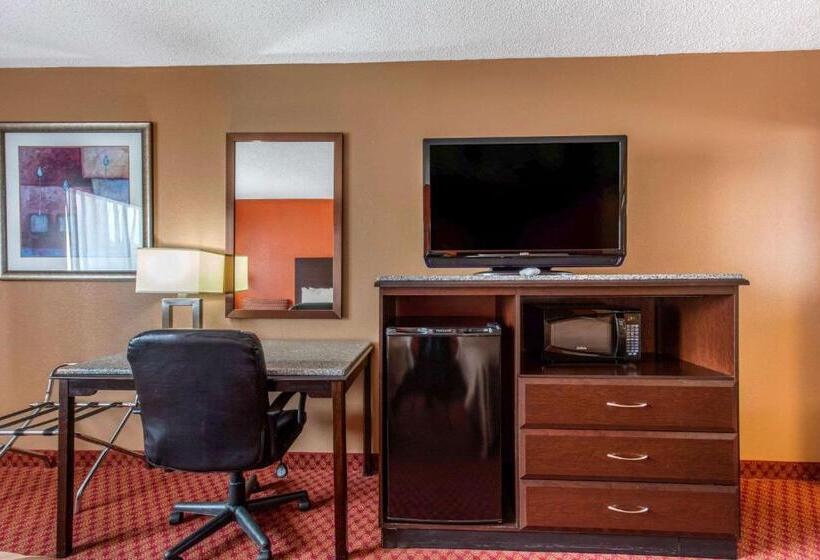 فندق Quality Inn