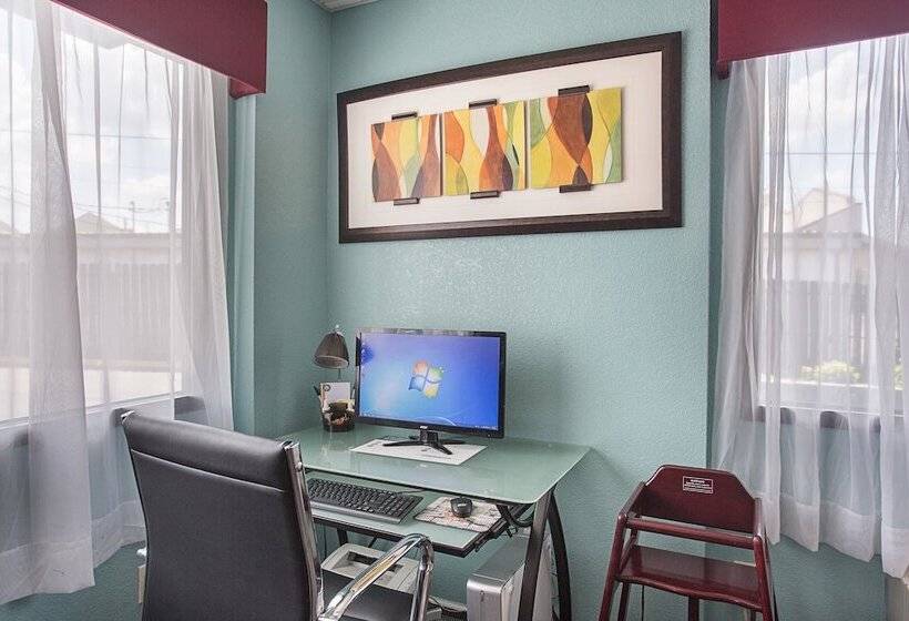 فندق Quality Inn