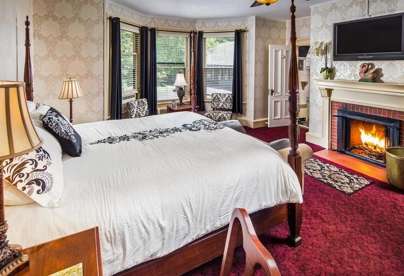 호텔 Stonehurst Manor Including Breakfast And Dinner