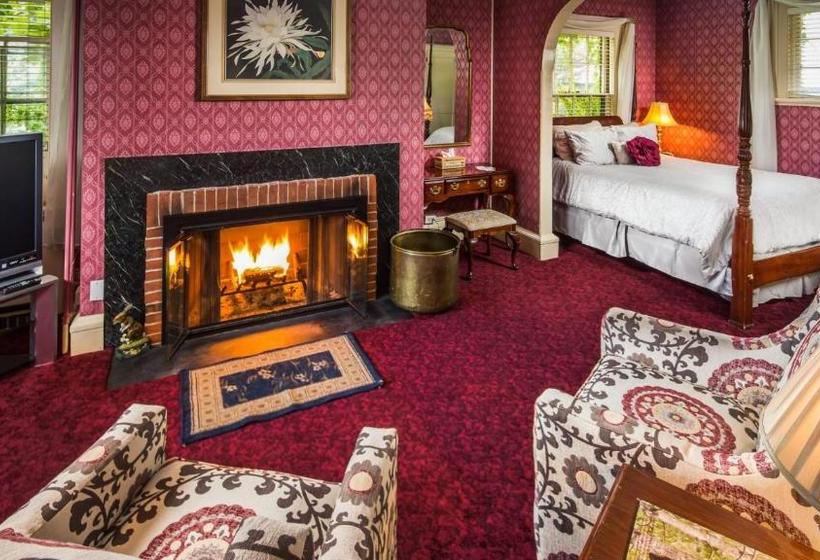 호텔 Stonehurst Manor Including Breakfast And Dinner