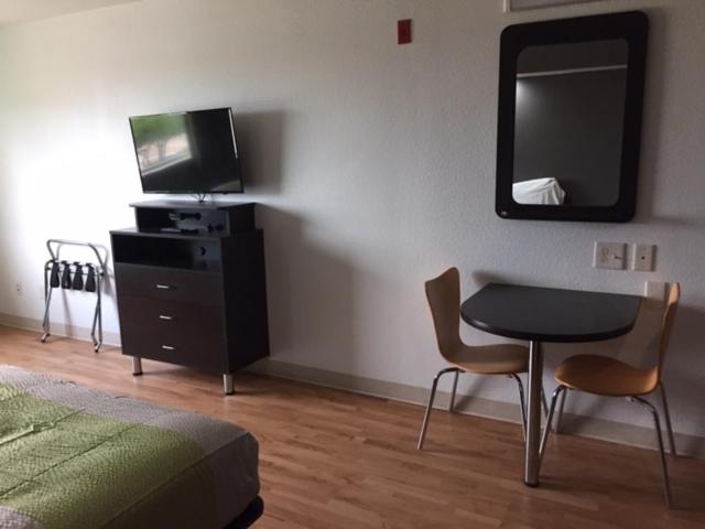 酒店 Studio 6 Burleson