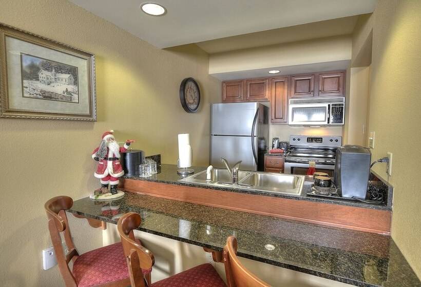 בית מלון כפרי The Inn At Christmas Place