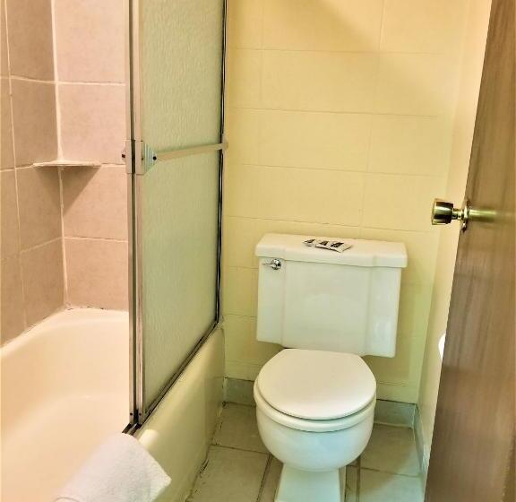 فندق Town House Motor Inn