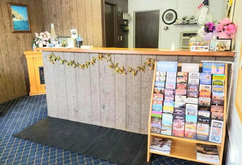 فندق Town House Motor Inn