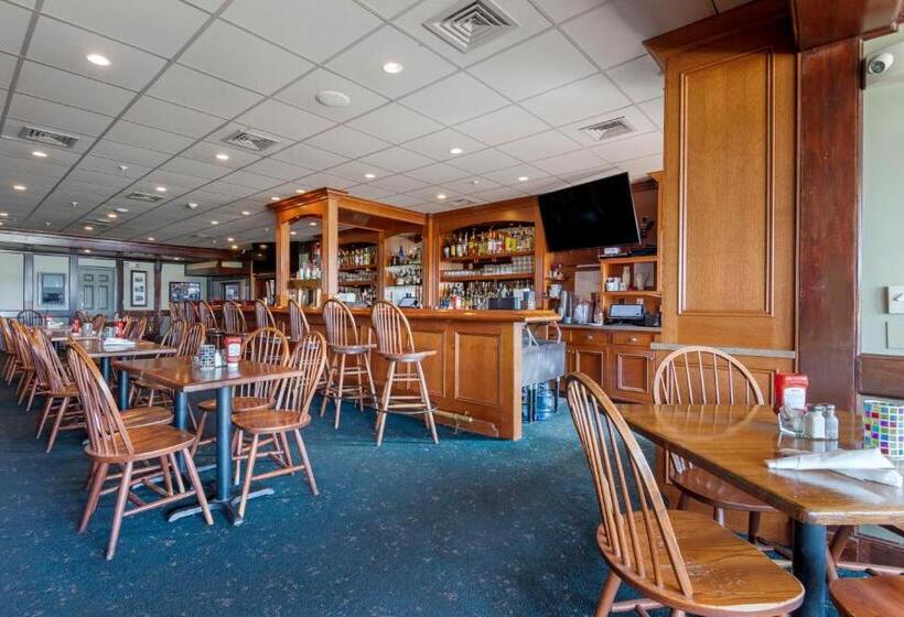 Union Bluff Hotel & Meeting House