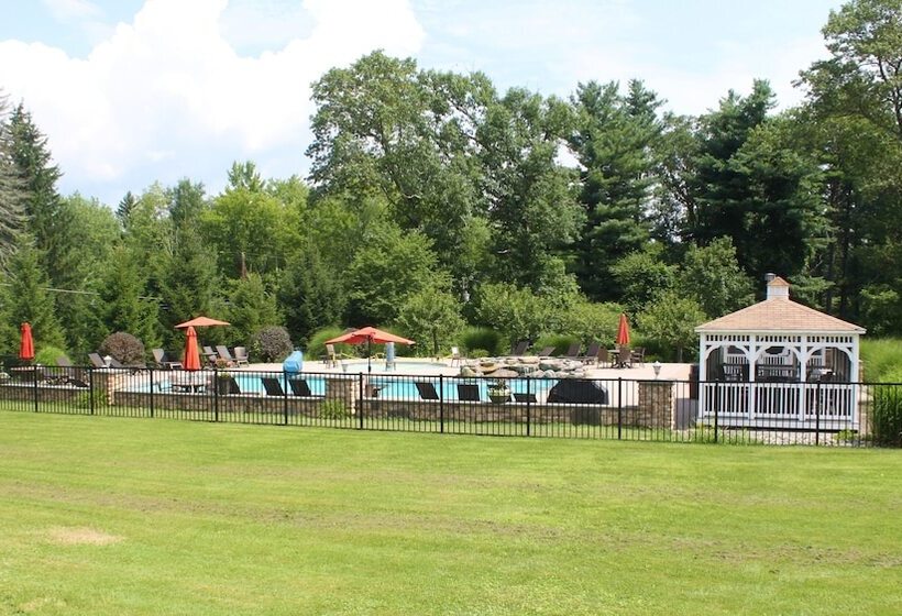 Отель Woodfield Manor   A Sundance Vacations Property