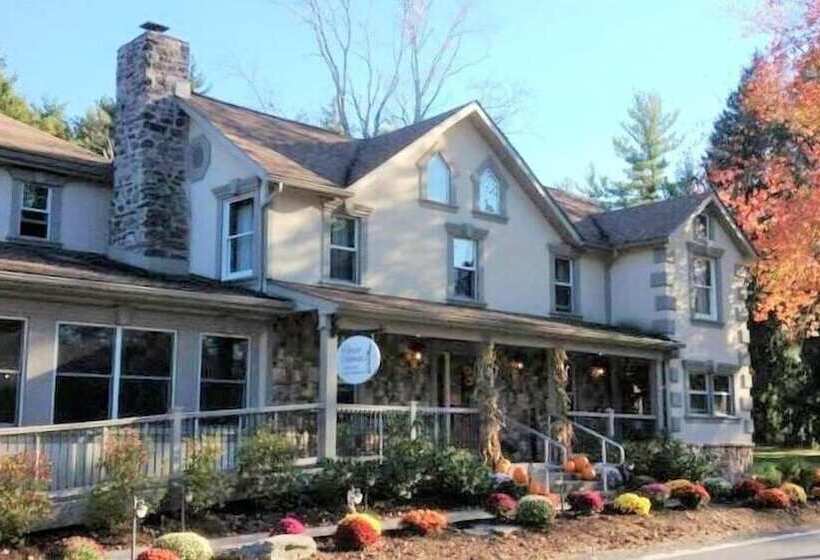 Отель Woodfield Manor   A Sundance Vacations Property