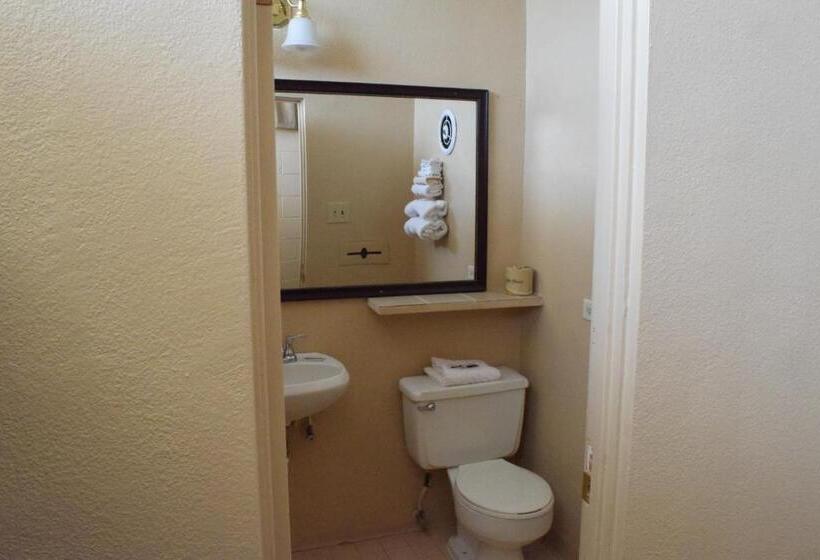 Imperial Motel