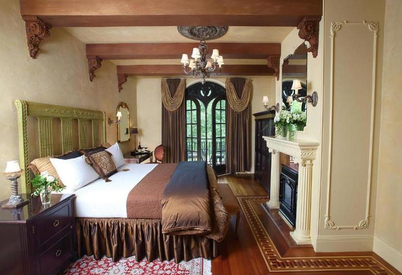 Ledson Hotel & Zina Lounge