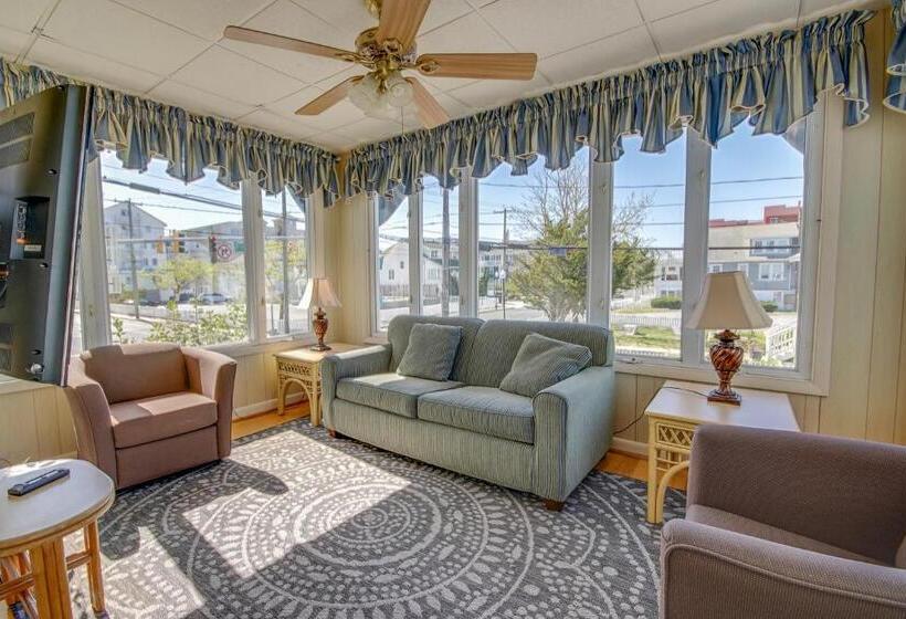 Majestic Hotel & Apartments