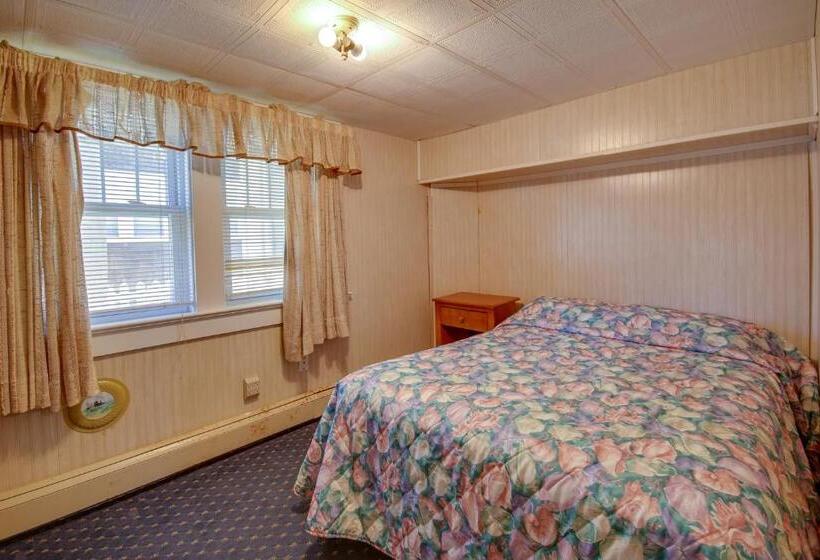 Majestic Hotel & Apartments