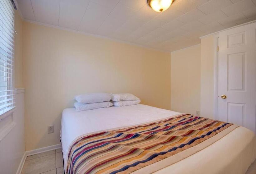 Majestic Hotel & Apartments