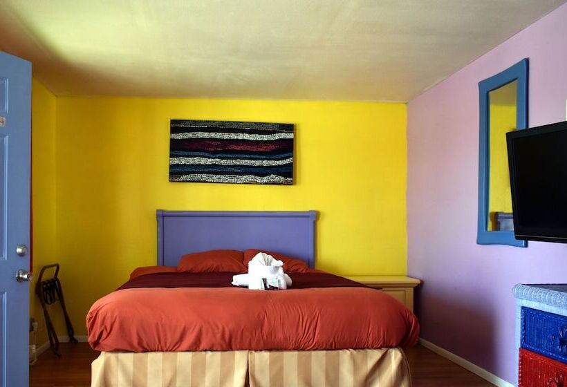 فندق على الطريق 9 Palms Inn