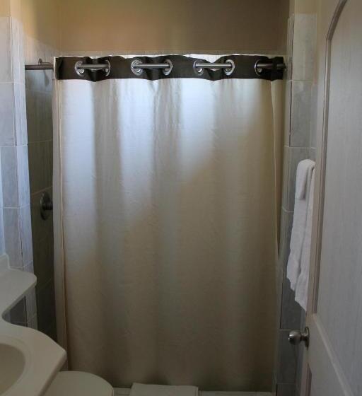 فندق على الطريق American Motor Inn   Rock Island