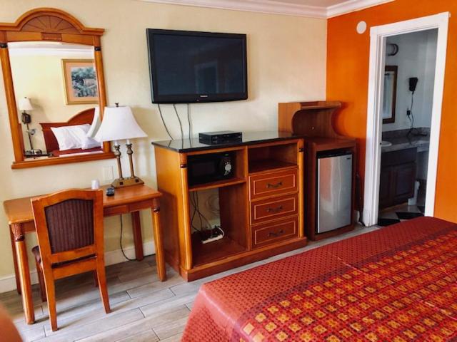 모텔 Antioch Executive Inn