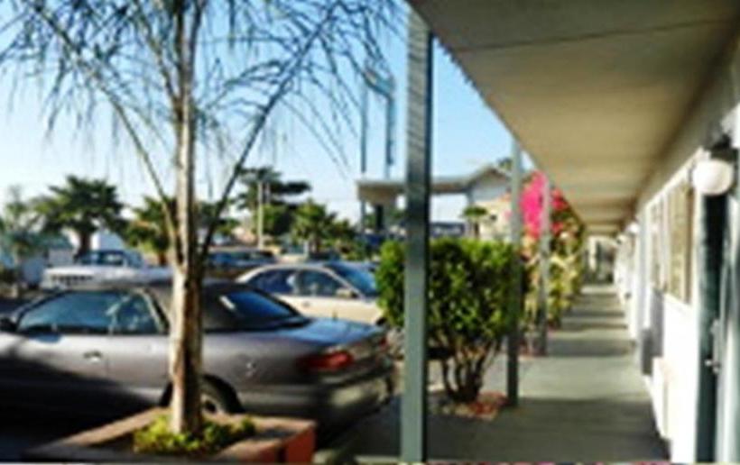 모텔 Antioch Executive Inn