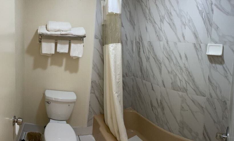 فندق على الطريق Antlers Budget Inn