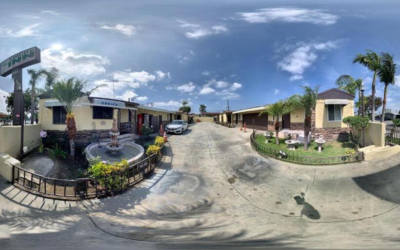 汽车旅馆  Apache Inn