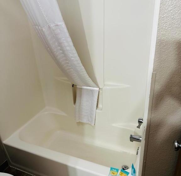 فندق على الطريق Arlington Inn