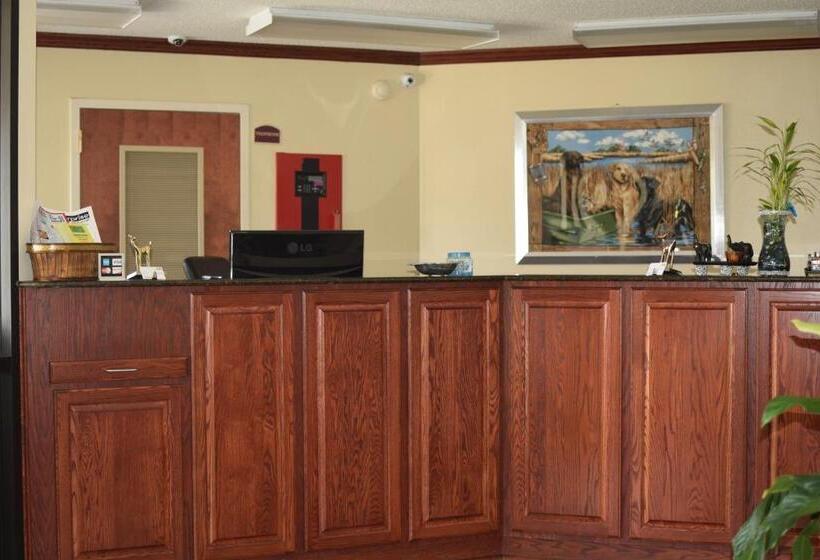 فندق على الطريق Atkinson Inn & Suites